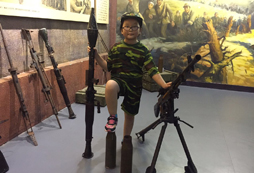 參加武漢軍事夏令營讓青春攜夢(mèng)想展翅翱翔