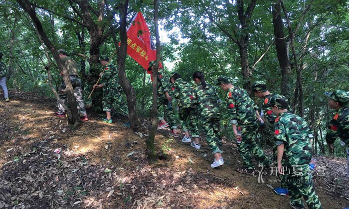 2018武漢軍事夏令營(yíng)