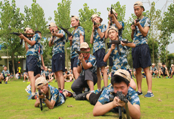 武漢特種兵夏令營(yíng)值不值得參加？
