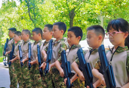 武漢好的軍事夏令營有哪些，專業(yè)機(jī)構(gòu)報(bào)名