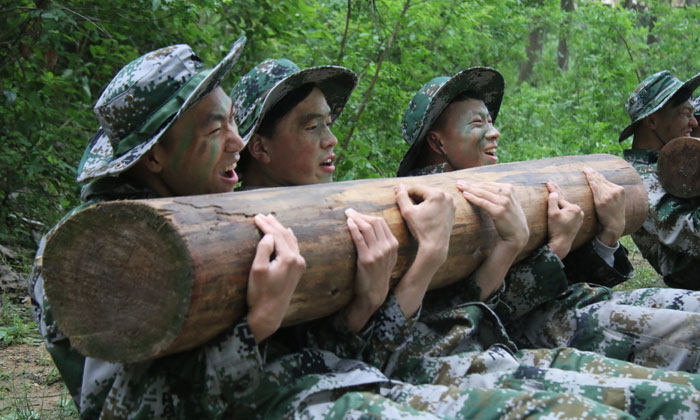 武漢軍事夏令營(yíng)