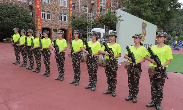 武漢軍訓(xùn)夏令營(yíng)哪家好