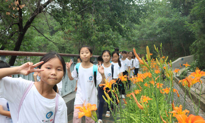 烏魯木齊拓展夏令營(yíng)生存五要素有哪些？.jpg