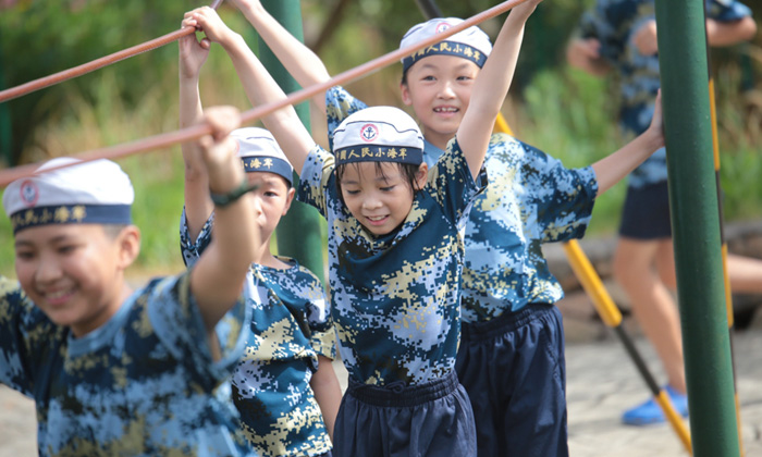 全面學(xué)習(xí)海軍精神