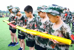 上海西點(diǎn)軍事夏令營(yíng)報(bào)名須知有哪些