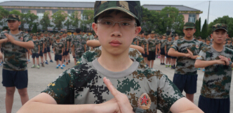 上海西點(diǎn)軍事晨練龍拳