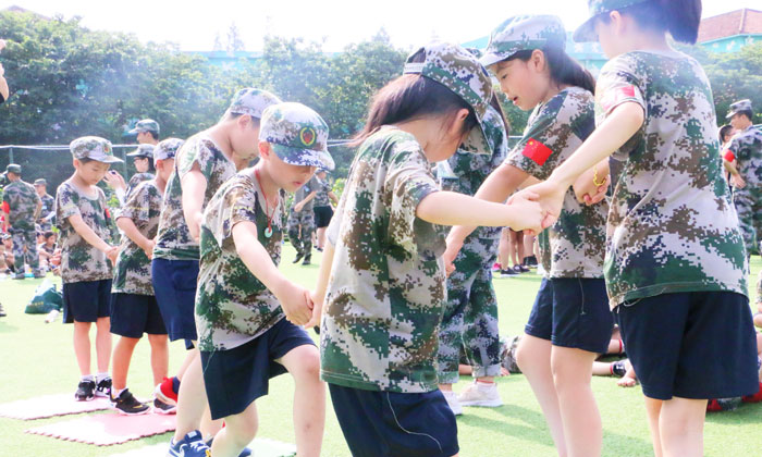 上海軍事化訓(xùn)練夏令營(yíng)