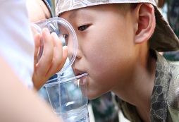上海西點(diǎn)軍事夏令營培養(yǎng)孩子軍人般的品質(zhì)