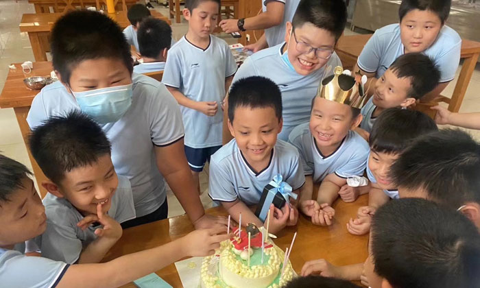 共慶生日