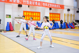 修而遠(yuǎn)體育夏令營提升孩子的綜合素質(zhì)