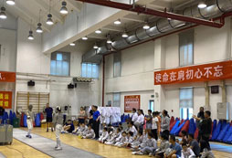 參加修而遠(yuǎn)體育夏令營提高青少年的身體素質(zhì)