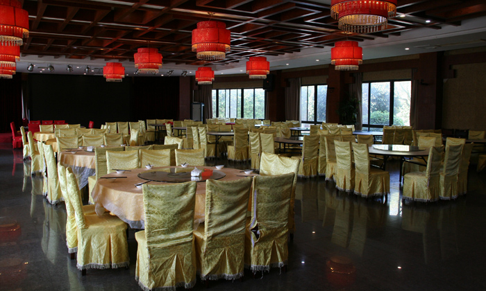 小海豚夏令營(yíng)用餐環(huán)境