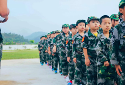 如何正確選擇安全可靠的軍事夏令營？
