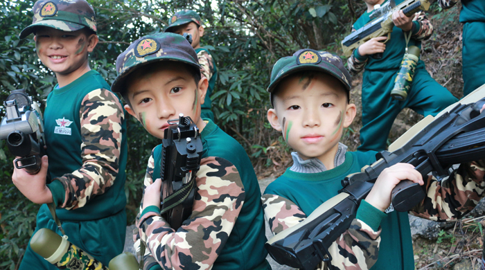 如何給孩子選擇一個優(yōu)秀的廈門軍事夏令營？