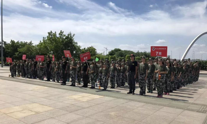 廈門(mén)口碑好的軍事夏令營(yíng)