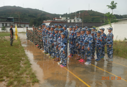 參加廈門軍夏令營(yíng)體驗(yàn)不一樣的假期活動(dòng)