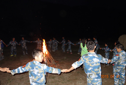 參加廈門軍事夏令營(yíng)養(yǎng)出孩子優(yōu)良的品質(zhì)
