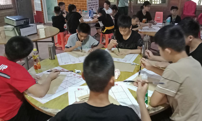 適合初二學(xué)生的廈門夏令營
