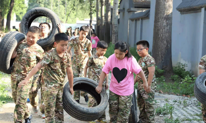 西安好的軍事夏令營(yíng)課程