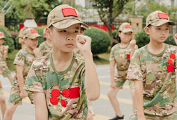 參加瀟湘少年軍事夏令營讓孩子受益良多！