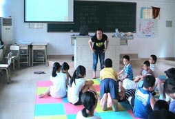 小孩子參加小學(xué)生英語夏令營一般都有幾天的？