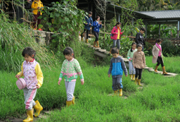 小學(xué)生戶外體驗(yàn)夏令營讓我們的孩子走向自然