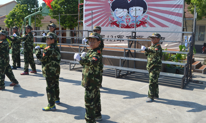 為什么要讓小學(xué)生參加戶外夏令營(yíng)？.jpg