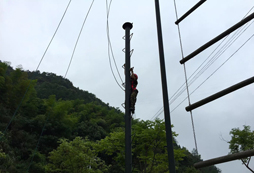 參加杭州小學(xué)生夏令營軍訓(xùn)體驗一次成長之旅