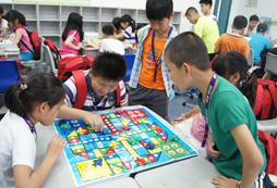 小學(xué)生暑期夏令營(yíng)帶孩子快樂學(xué)英語