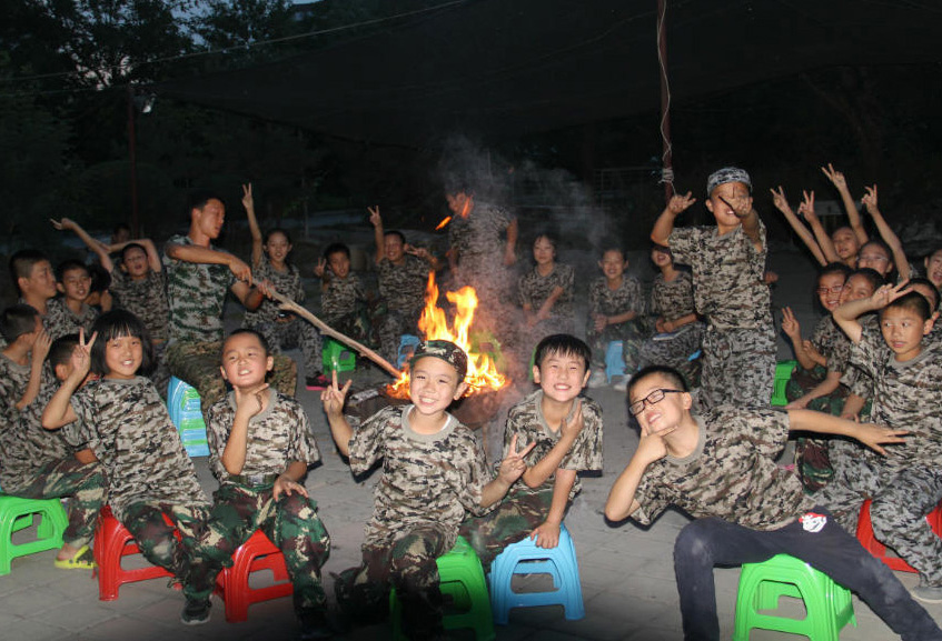 小學(xué)生軍事夏令營只是是孩子素質(zhì)提升的引導(dǎo)