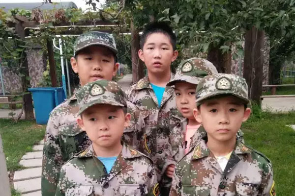 小學生軍事夏令營.jpg