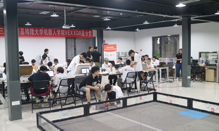 小學(xué)生科技夏令營(yíng)報(bào)名費(fèi)用多少