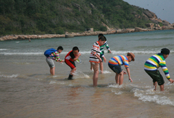 <strong>小學(xué)生戶外夏令營鍛煉你的獨(dú)立能力！</strong>