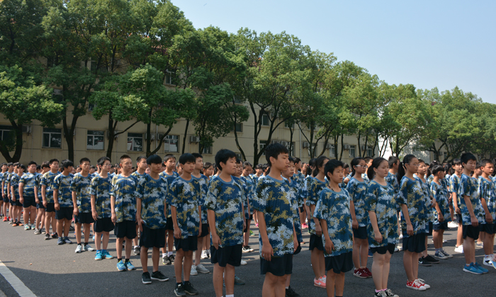 小學生軍事夏令營安全保障.jpg