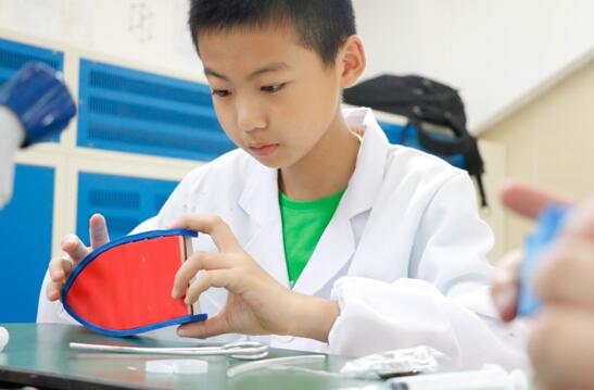青海教育式的夏令營(yíng)活動(dòng)有助于孩子健康成長(zhǎng)