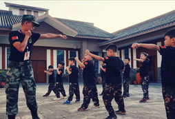 西南軍事夏令營(yíng)價(jià)格是多少