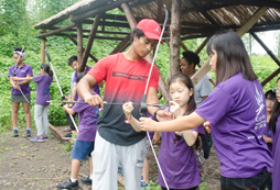 西南夏令營帶您體驗(yàn)黔東南少數(shù)民族手工藝