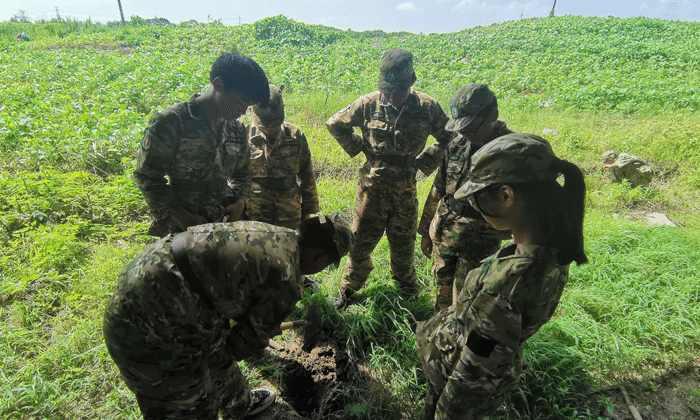 西南軍事夏令營.gif