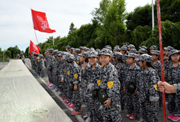 為什么要讓青少年參加新疆軍事夏令營(yíng)