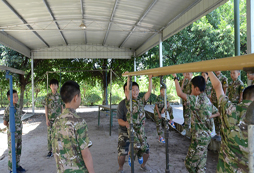 中小學(xué)生參加新疆軍事夏令營的收獲