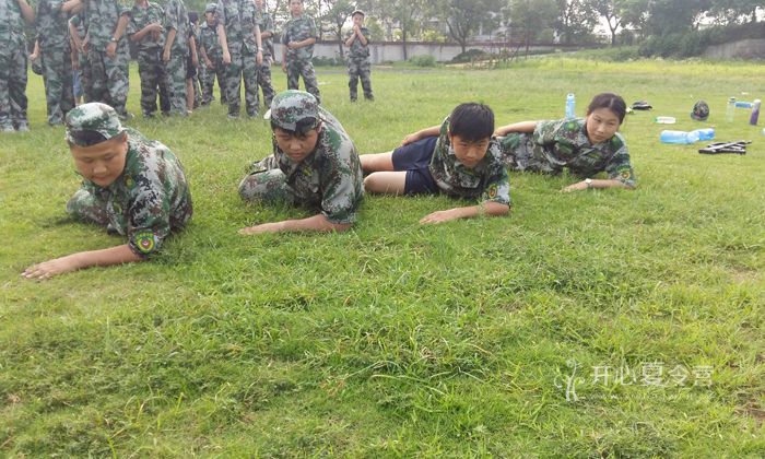 新疆軍事夏令營