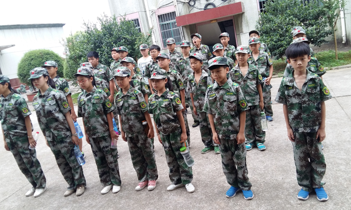 新疆軍事夏令營