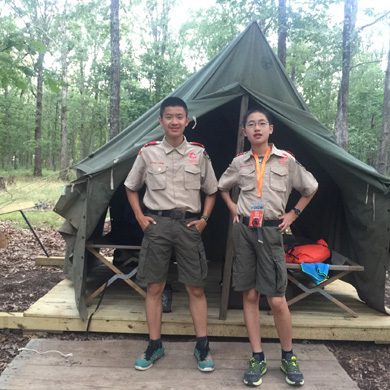 新疆軍事帶您的孩子體驗(yàn)軍人風(fēng)采