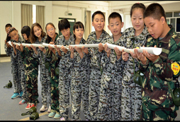 新疆心智夏令營的課程特色？
