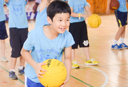 孩子在新疆新疆英語夏令營訓(xùn)期間遇到問題該怎樣解決？