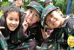 新疆軍事夏令營給您一個(gè)別樣的暑期