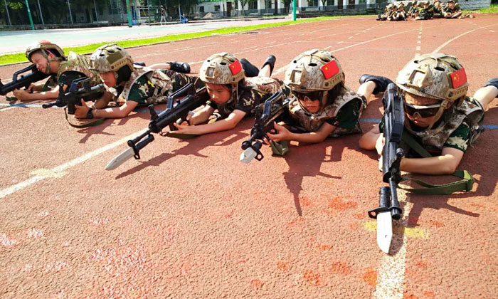 伏地射擊