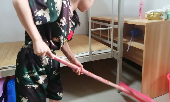 自己掃地