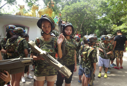 青少年參加特種兵軍事夏令營(yíng)好嗎？
