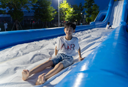 氣墊滑滑梯
